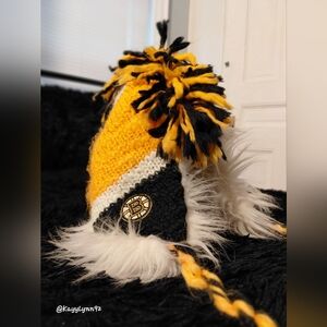 Reebok Boston Bruins Knit Face-Off Mohawk Faux Fur Lined Hat
